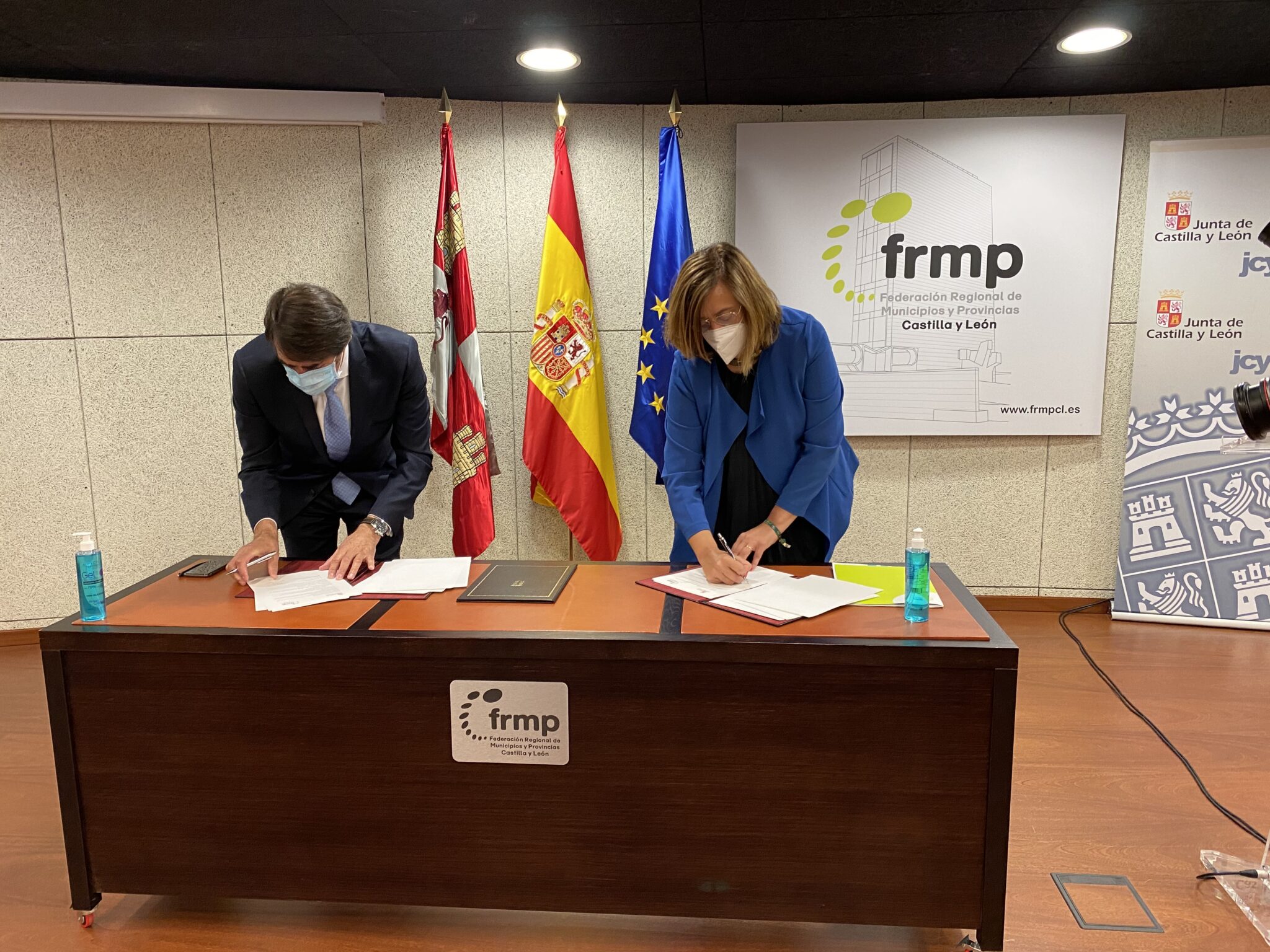 CONVENIO DE LA FRMP CON LA CONSEJER A DE FOMENTO Y MEDIO AMBIENTE PARA